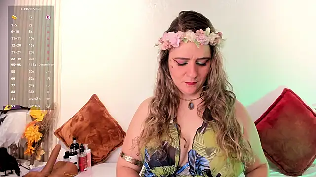 GinnaGrace online show from October 30, 2025, 12:36 pm