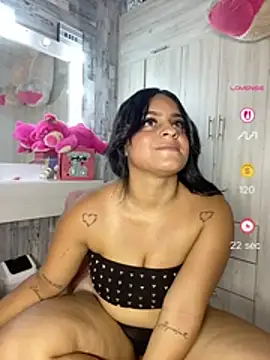 Violetrousse online show from May 21, 2026, 10:29 pm
