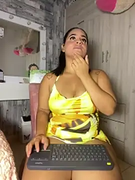 Violetrousse online show from June 6, 2026, 7:41 pm