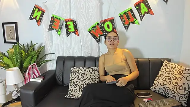 Snapshot of Mia_petite01 chatting on November 2, 2025, 10:04 pm Mia petite01 online show from November 2, 2025, 10:04 pm