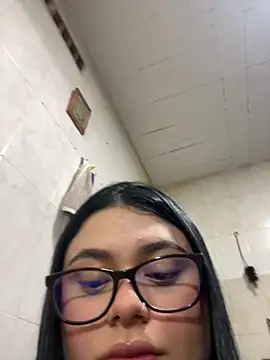 Snapshot of alissonfernandez_ chatting on October 4, 2025, 1:07 am alissonfernandez online show from October 4, 2025, 1:07 am