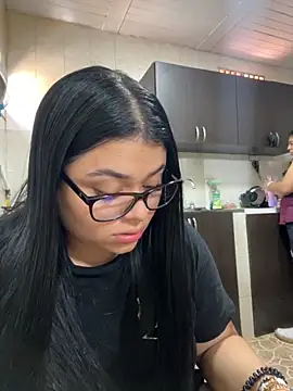 Snapshot of alissonfernandez_ chatting on September 26, 2025, 4:03 pm alissonfernandez online show from September 26, 2025, 4:03 pm