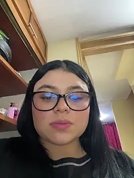 Snapshot of alissonfernandez_ chatting on November 15, 2025, 12:58 am alissonfernandez online show from November 15, 2025, 12:58 am