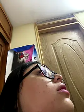 Snapshot of alissonfernandez_ chatting on November 30, 2025, 9:37 pm alissonfernandez online show from November 30, 2025, 9:37 pm