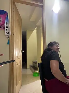 Snapshot of alissonfernandez_ chatting on December 4, 2025, 1:04 am alissonfernandez online show from December 4, 2025, 1:04 am