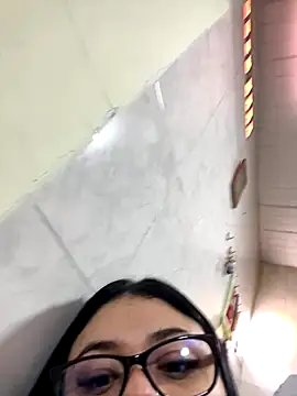 Snapshot of alissonfernandez_ chatting on September 24, 2025, 2:12 pm alissonfernandez online show from September 24, 2025, 2:12 pm