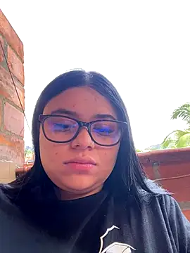 Snapshot of alissonfernandez_ chatting on October 19, 2025, 3:59 pm alissonfernandez online show from October 19, 2025, 3:59 pm