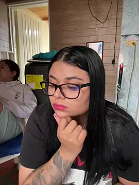 Snapshot of alissonfernandez_ chatting on October 10, 2025, 1:45 pm alissonfernandez online show from October 10, 2025, 1:45 pm