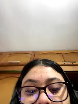 Snapshot of alissonfernandez_ chatting on December 5, 2025, 11:31 am alissonfernandez online show from December 5, 2025, 11:31 am