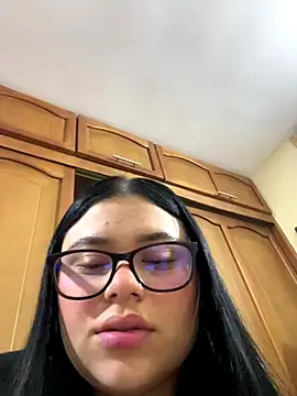 Snapshot of alissonfernandez_ chatting on November 2, 2025, 5:40 pm alissonfernandez online show from November 2, 2025, 5:40 pm