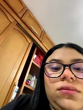 Snapshot of alissonfernandez_ chatting on November 5, 2025, 4:54 pm alissonfernandez online show from November 5, 2025, 4:54 pm