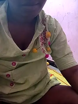Snapshot of Villageammu18 chatting on April 18, 2026, 8:53 pm Villageammu18 online show from April 18, 2026, 8:53 pm