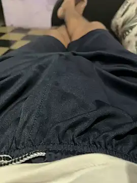 Snapshot of Desiboy___21 chatting on December 12, 2024, 5:04 pm Desiboy   21 online show from December 12, 2024, 5:04 pm