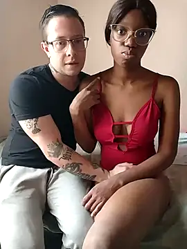 Snapshot of Ashanti_and__alejo chatting on January 17, 2025, 7:49 pm Ashanti and alejo online show from January 17, 2025, 7:49 pm