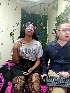 Snapshot of Ashanti_and__alejo chatting on December 14, 2024, 12:22 pm Ashanti and alejo online show from December 14, 2024, 12:22 pm