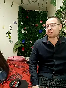 Snapshot of Ashanti_and__alejo chatting on December 21, 2024, 12:06 pm Ashanti and alejo online show from December 21, 2024, 12:06 pm