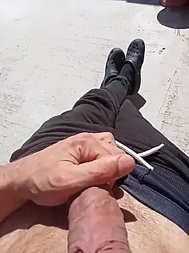 MrTamburine22 online show from April 4, 2026, 12:56 pm