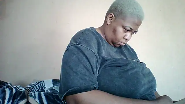 Snapshot of bustyboobs6 chatting on January 18, 2026, 8:29 am bustyboobs6 online show from January 18, 2026, 8:29 am