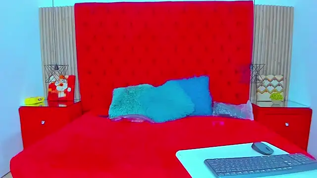 Snapshot of AmeliaANDEmily chatting on March 7, 2025, 2:12 pm AmeliaANDEmily online show from March 7, 2025, 2:12 pm