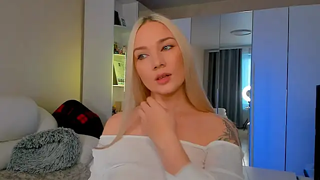 1AlexaGoddess3 online show from September 26, 2025, 5:25 am