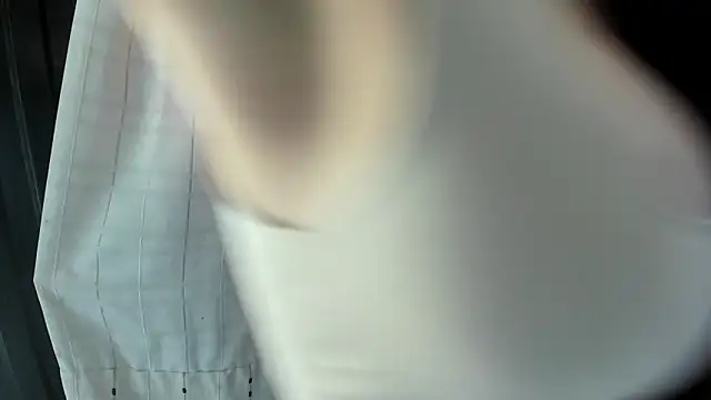 angela nix online show from September 15, 2025, 3:56 pm