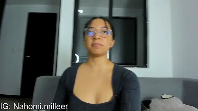 Snapshot of NAHOMI_MILLER chatting on December 18, 2025, 2:49 am NAHOMI MILLER online show from December 18, 2025, 2:49 am