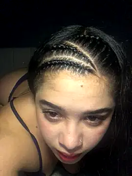 Snapshot of Julieta_333 chatting on September 9, 2025, 4:44 am Julieta 333 online show from September 9, 2025, 4:44 am