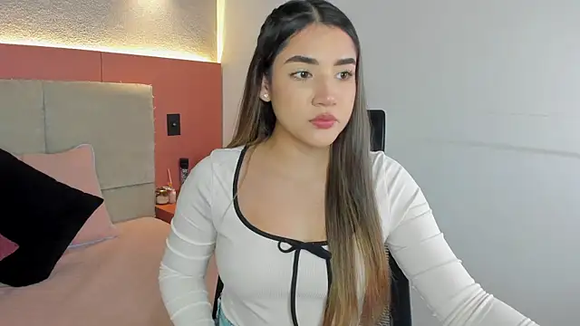 Snapshot of AniiRose chatting on January 12, 2026, 1:23 am AniiRose online show from January 12, 2026, 1:23 am