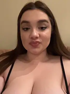 Snapshot of Dreamy_Kitty chatting on January 10, 2025, 9:42 pm Dreamy Kitty online show from January 10, 2025, 9:42 pm