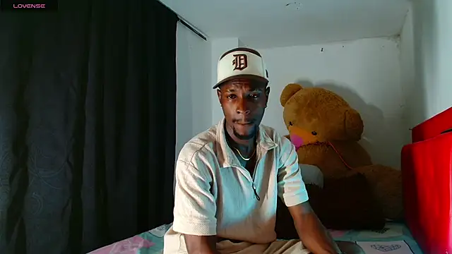 Aroonpapisex online show from January 8, 2026, 12:27 am