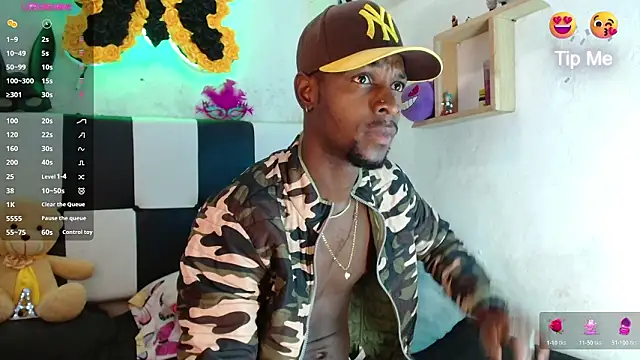 Aroonpapisex online show from March 4, 2026, 12:35 pm