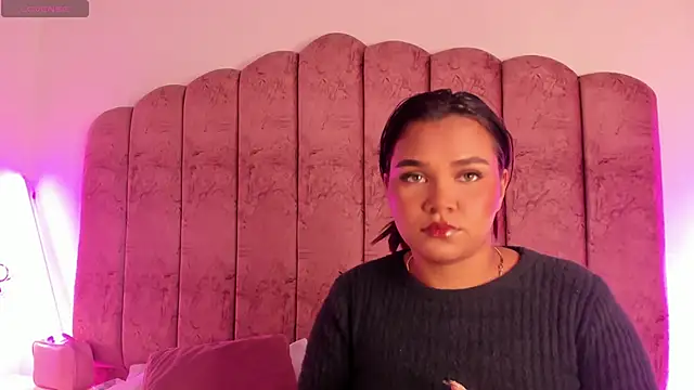 Snapshot of Carolina_Evanss chatting on February 17, 2026, 3:48 am Carolina Evanss online show from February 17, 2026, 3:48 am