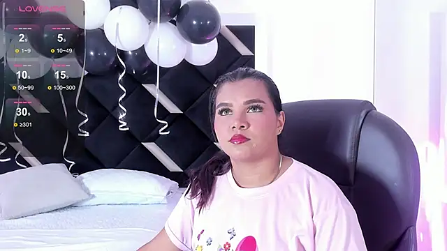 Carolina Evanss online show from April 8, 2026, 3:52 am