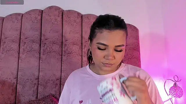 Snapshot of Carolina_Evanss chatting on December 21, 2025, 3:52 am Carolina Evanss online show from December 21, 2025, 3:52 am