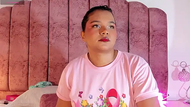 Snapshot of Carolina_Evanss chatting on February 4, 2026, 3:56 am Carolina Evanss online show from February 4, 2026, 3:56 am