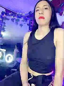 Snapshot of -Lola_Bunny chatting on February 9, 2025, 10:43 pm -Lola Bunny online show from February 9, 2025, 10:43 pm