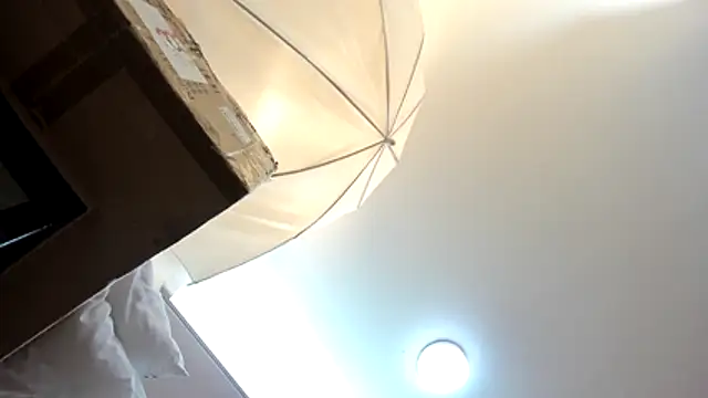 MadissonRey online show from November 20, 2025, 1:34 pm