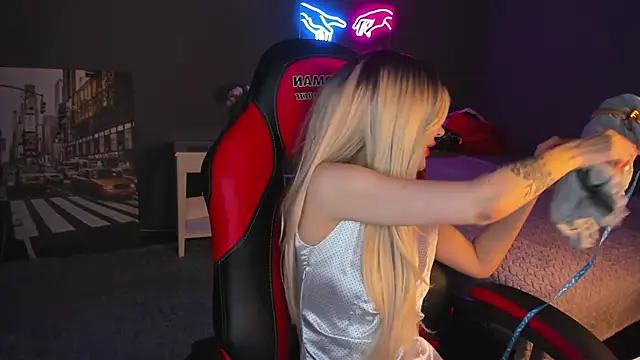 Snapshot of Katty_Lights chatting on March 6, 2025, 11:31 pm Katty Lights online show from March 6, 2025, 11:31 pm