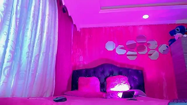 TiffanyMackensyy online show from March 9, 2026, 1:31 am