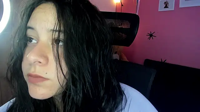 Snapshot of agnes_213 chatting on November 7, 2025, 4:55 pm agnes 213 online show from November 7, 2025, 4:55 pm