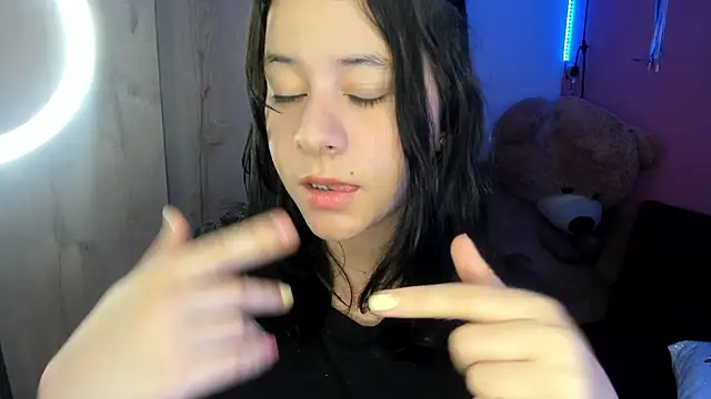 Snapshot of agnes_213 chatting on November 19, 2025, 12:49 pm agnes 213 online show from November 19, 2025, 12:49 pm