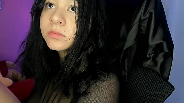 Snapshot of agnes_213 chatting on October 23, 2025, 2:05 pm agnes 213 online show from October 23, 2025, 2:05 pm