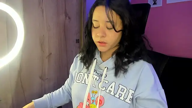 Snapshot of agnes_213 chatting on November 15, 2025, 1:48 pm agnes 213 online show from November 15, 2025, 1:48 pm