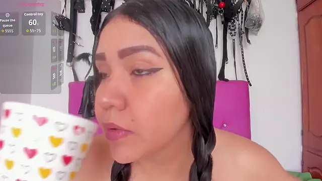 Snapshot of Venus_Blackk chatting on November 2, 2025, 7:30 pm Venus Blackk online show from November 2, 2025, 7:30 pm