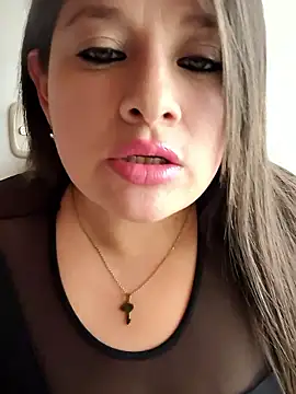 Neve Collins online show from January 13, 2026, 4:33 pm