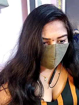 RomeoJuliet345 online show from February 9, 2026, 12:25 pm