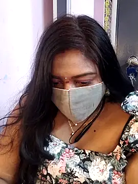 RomeoJuliet345 online show from February 24, 2026, 5:14 pm