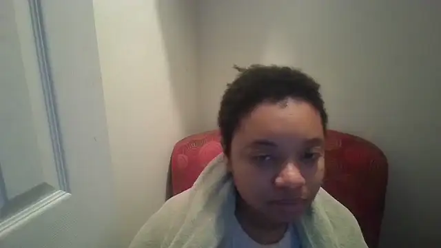 Makemymoney27 online show from December 23, 2024, 1:29 am