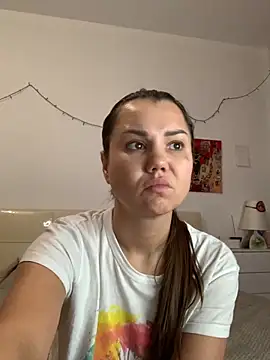 Snapshot of MiraMiss chatting on November 26, 2025, 7:19 am MiraMiss online show from November 26, 2025, 7:19 am