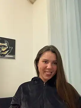 Snapshot of MiraMiss chatting on November 15, 2025, 8:24 pm MiraMiss online show from November 15, 2025, 8:24 pm